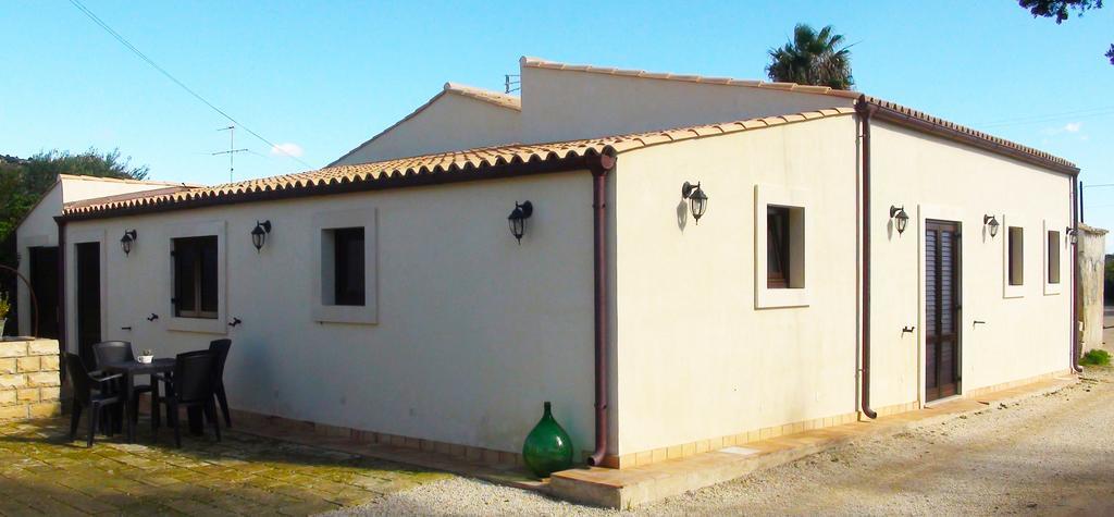 Bed and Breakfast L'Antico Trappeto Noto Esterno foto